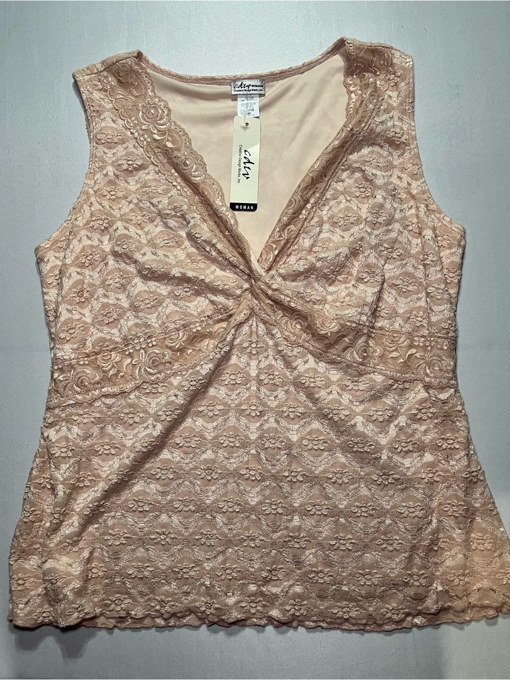 CDW Women’s XXLarge Champagne Lace Twist Front Sleeveless Top
